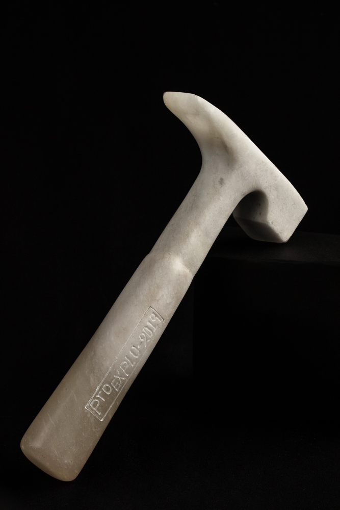 Escultura de martillo